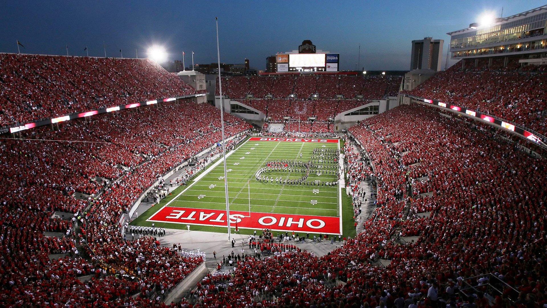 吴亦凡现身斯台普斯中心 湖人铁粉见证紫金军团大捷