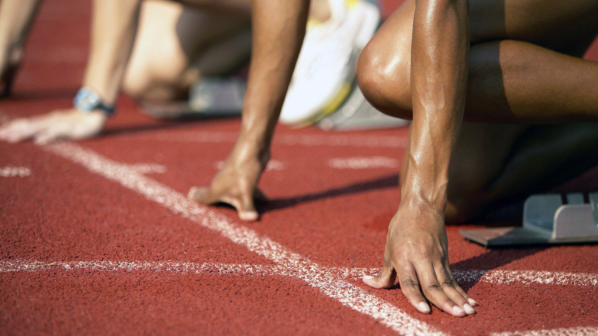 独行侠核心东契奇休赛期减重成效显著 训练场超远三分连发引轰动