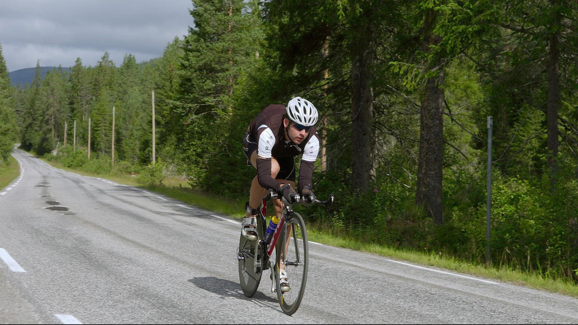 勒克莱尔赛后惊魂，首圈即感失控，赛车几乎要撞墙了